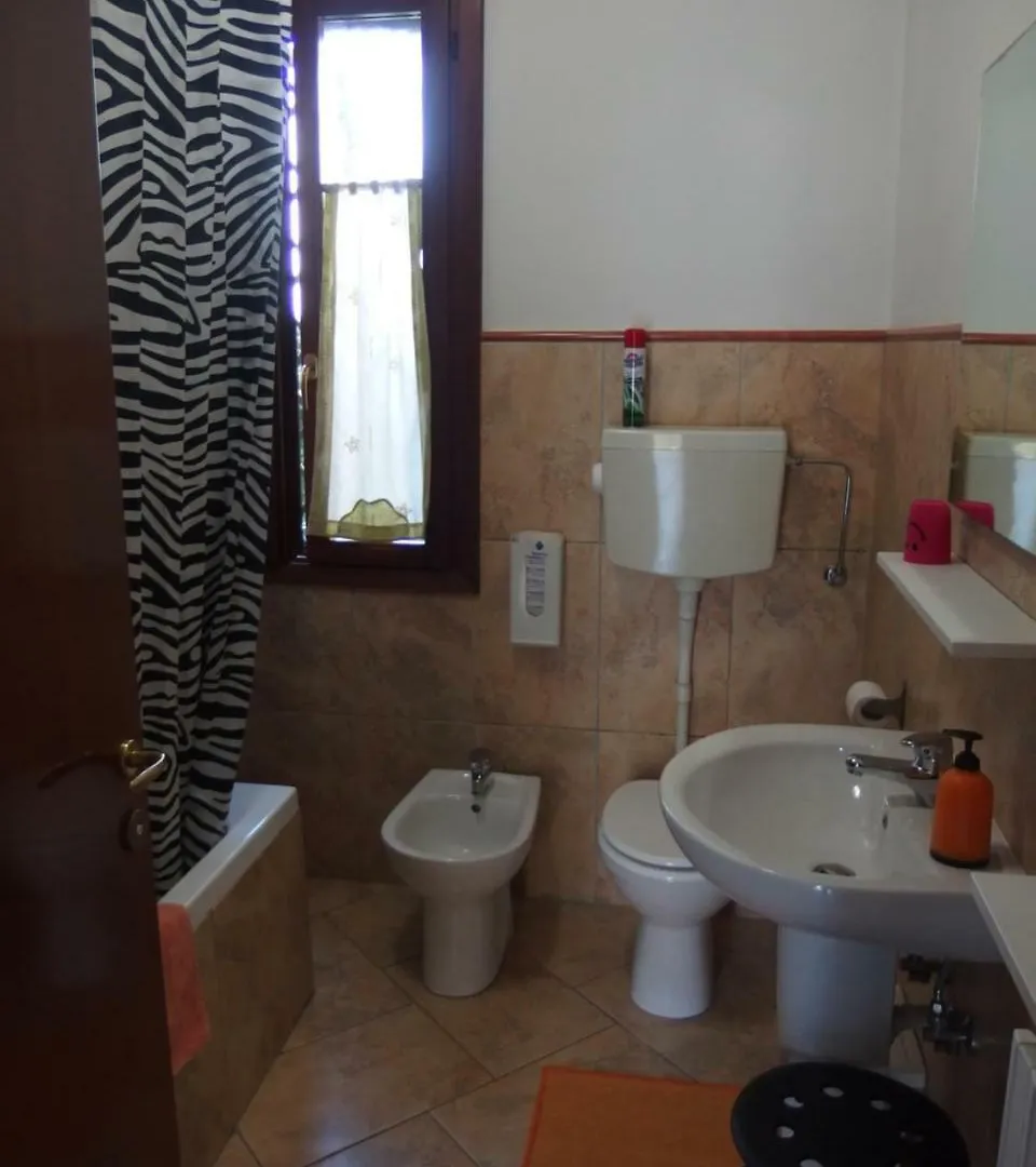 Alojamento de Acomodação e Pequeno-almoço Casa D'Oro Rooms Mestre